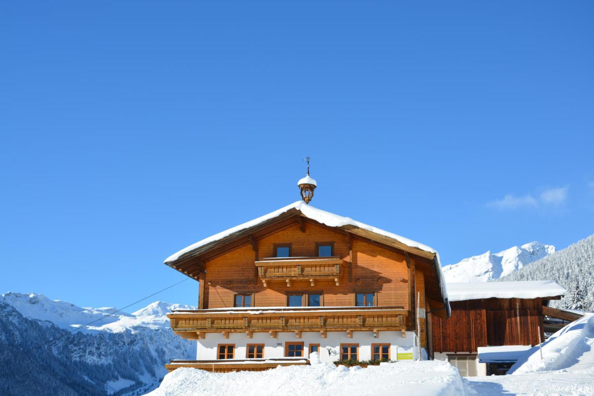 Ski In-Ski Out - Gaestehaeuser Saalbach-Hinterglemm - Wallegghof Christianhof 外观 照片