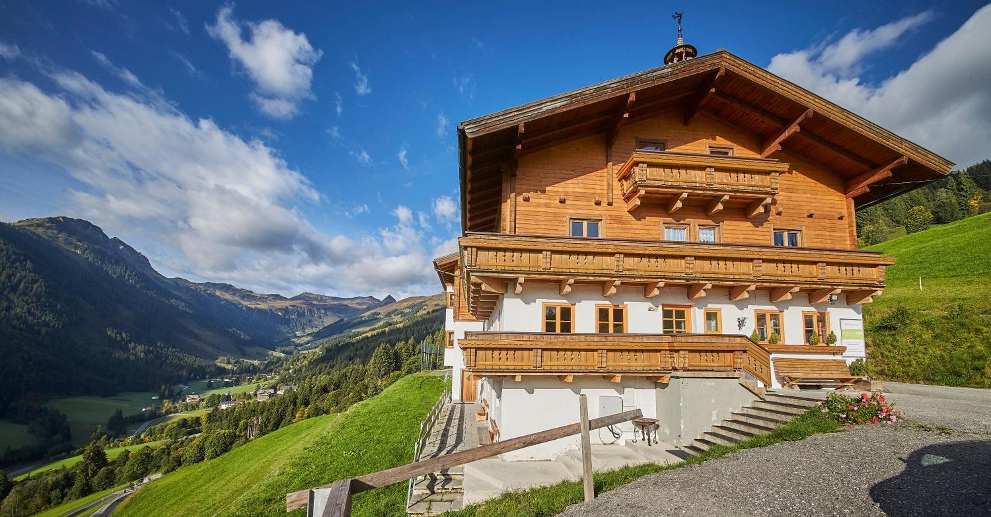 Ski In-Ski Out - Gaestehaeuser Saalbach-Hinterglemm - Wallegghof Christianhof 外观 照片
