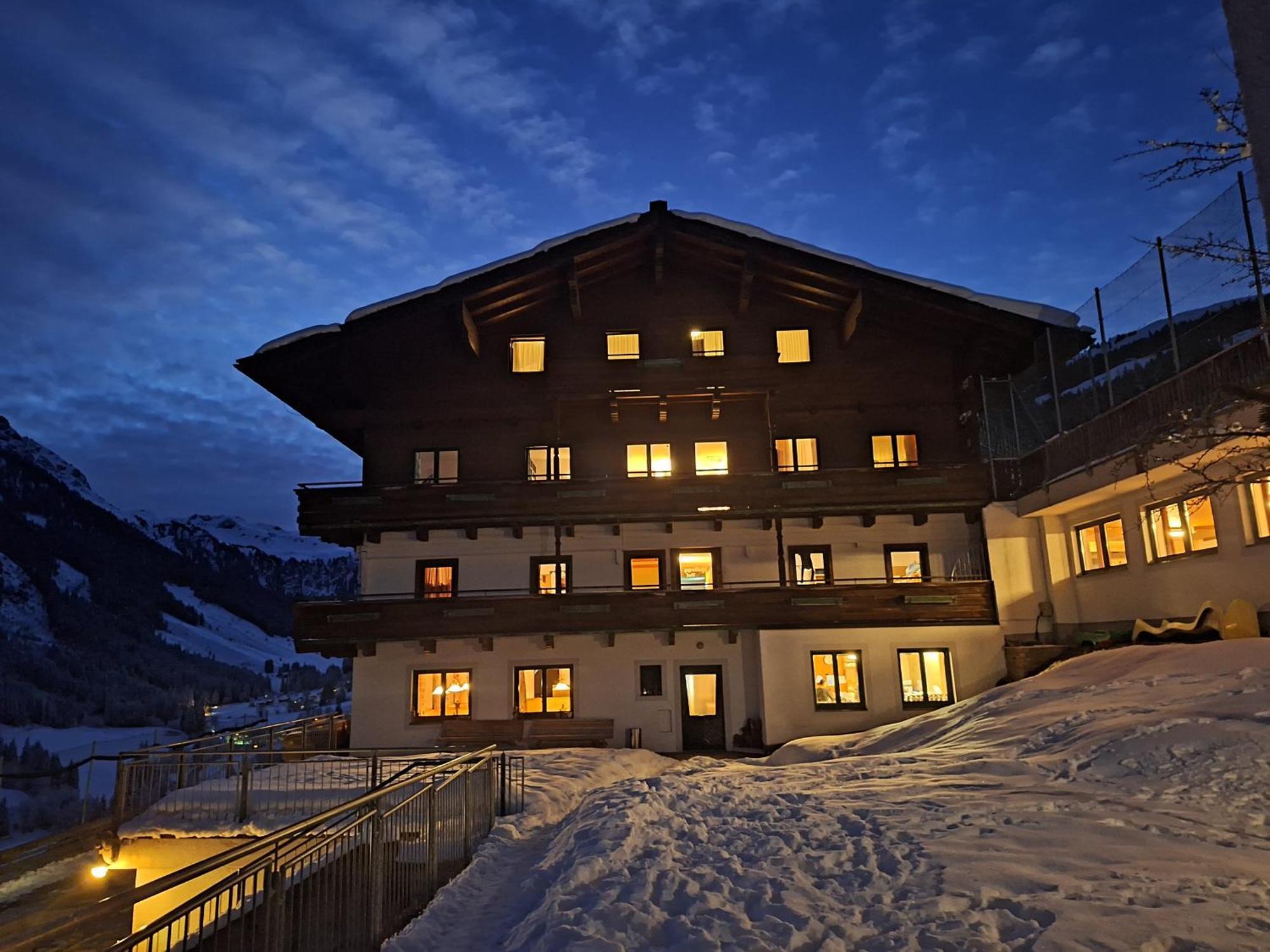 Ski In-Ski Out - Gaestehaeuser Saalbach-Hinterglemm - Wallegghof Christianhof 外观 照片